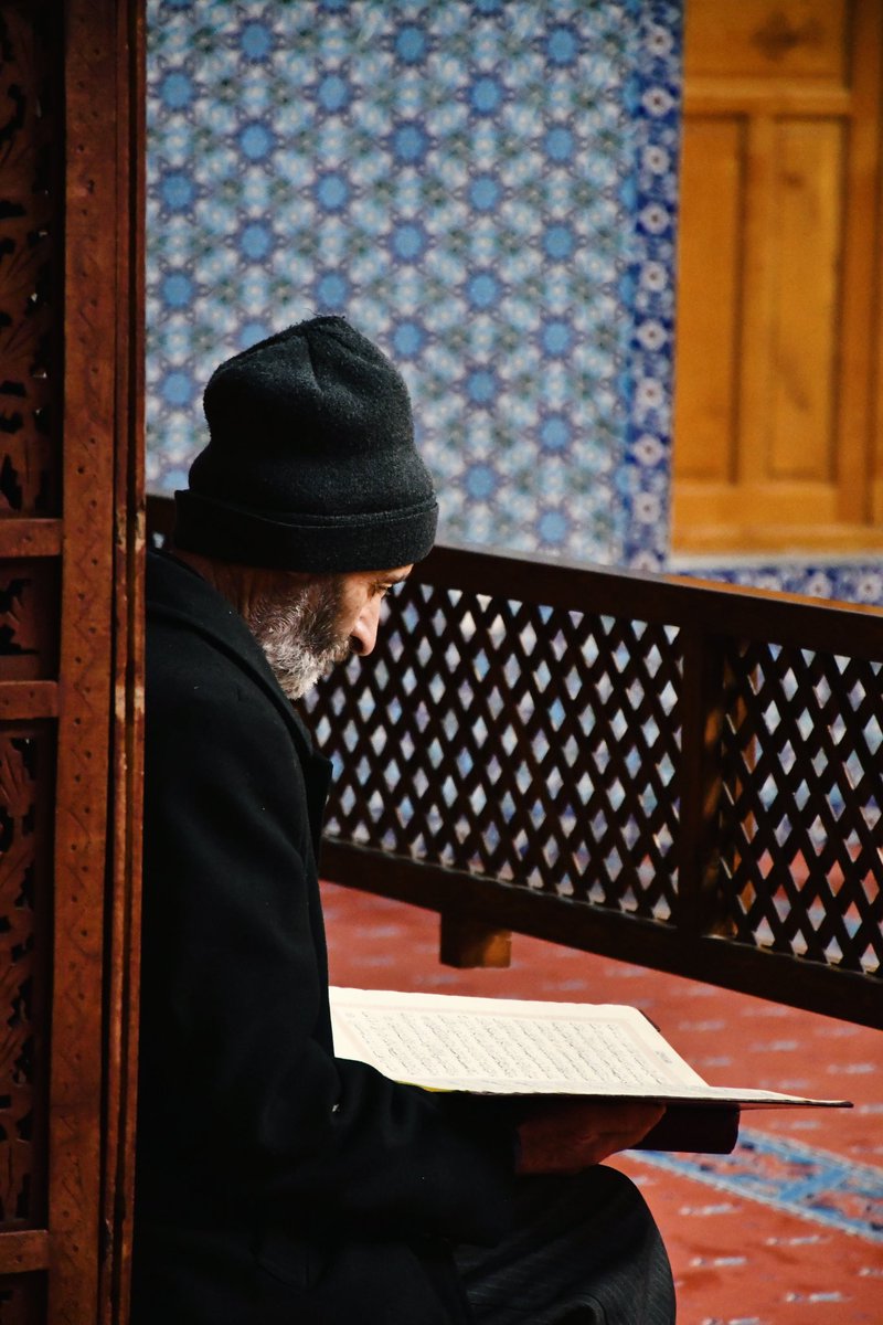 Berat gecemiz mübarek olsun.
Üzerimize rahmet ve lütuflar yağsın.

Dua eder dua bekleriz🌹