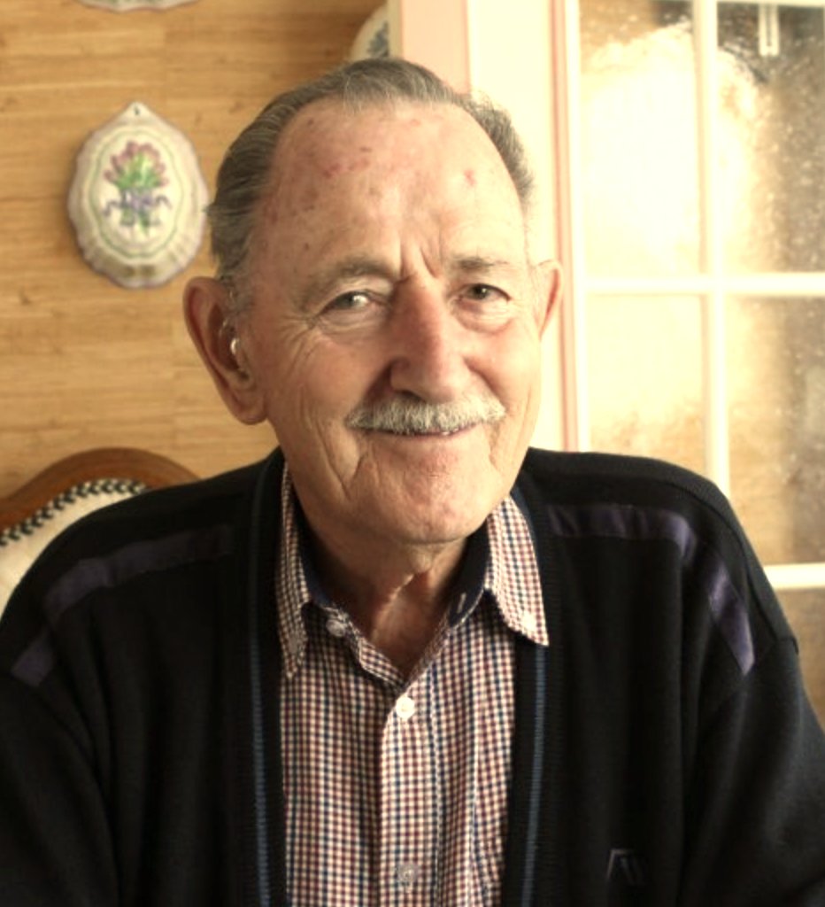 Août 1944. Gare de Nanteuil-Saâcy. On lui offre le moyen de s'évader du train de déportés. Abandonner à leur sort les copains de la Résistance ralliée à 16 ans ? Jamais. "Cela aurait été malhonnête", dira-t-il. Samedi, Henri Ramolet les a encore rejoints. Dans l'éternité. 99 ans.