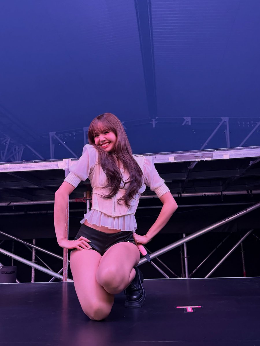 blckpinkpic's tweet image. LISA IG UPDATE