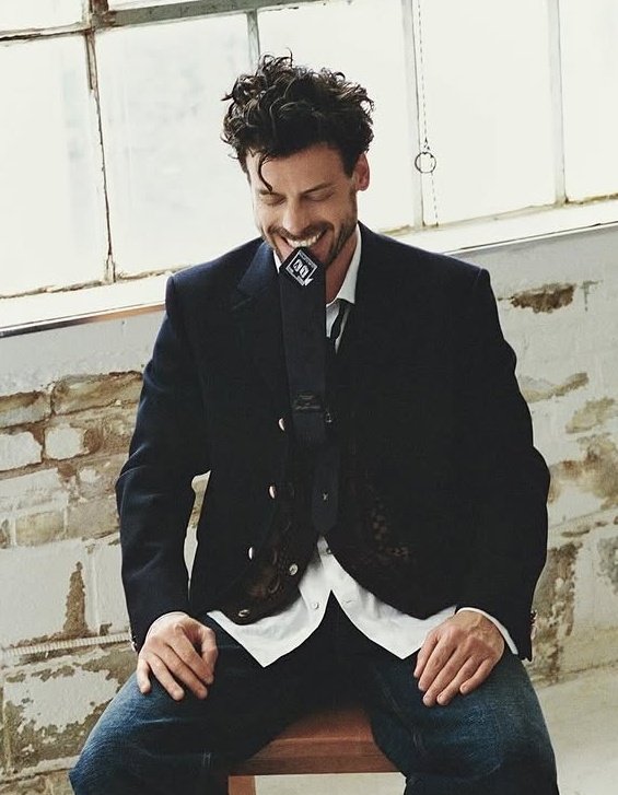 aglamorouspo's tweet image. jonathan bailey and françois arnaud in gay romcom everyone walk with me now