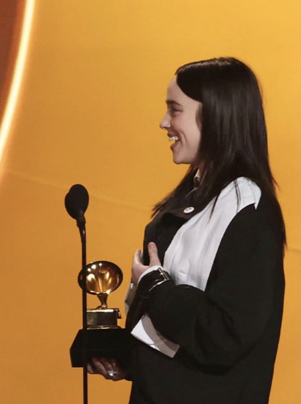 callmyfr1ends's tweet image. 1st grammy win vs 10th grammy win