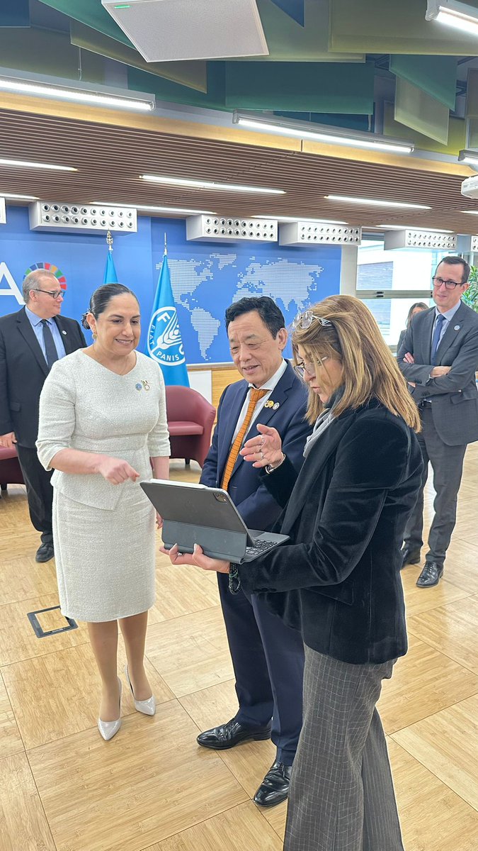 La Emb. Laura Elena Carrillo Cubillas presentó Cartas Credenciales ante el DG@FAO, tras designación por parte de la Presidenta de México, Dra. Claudia Sheinbaum Pardo. Así, 🇲🇽 ratifica su papel como aliado en favor de la seguridad alimentaria y la nutrición.
<a href="/SRE_mx/">Relaciones Exteriores</a>
<a href="/OCHOA_MX_UN/">ENRIQUE OCHOA</a>