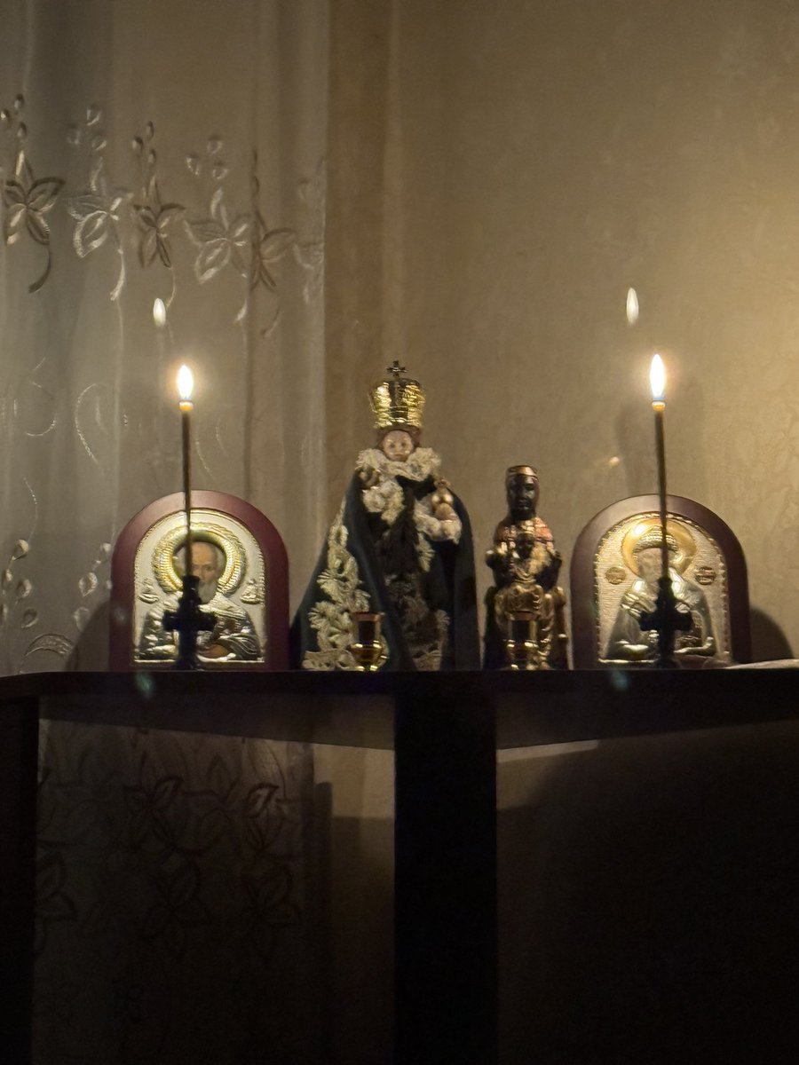nebheprura64's tweet image. Happy Feast of the Presentation of the Lord! Let's light the candles. #PresentationOfTheLord #candles #Candlemas