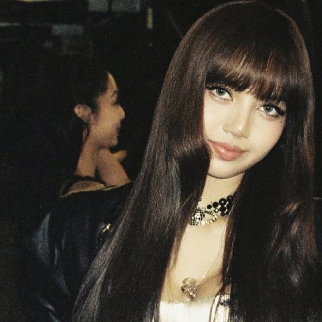 jenlisaaholic's tweet image. the watermark😭😭😭😭😭