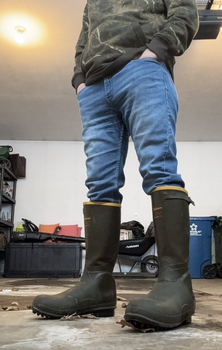 Bootstud tweet media