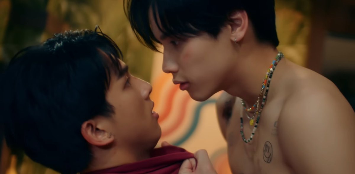 LiirBL's tweet photo. Also SurfJava are so hot and the enemies to lovers with forced proximity plot here is making me soooooo excited!!! 

#MuTeLuvLoveMeIfYouSwear https://t.co/dbOnjmTmyW