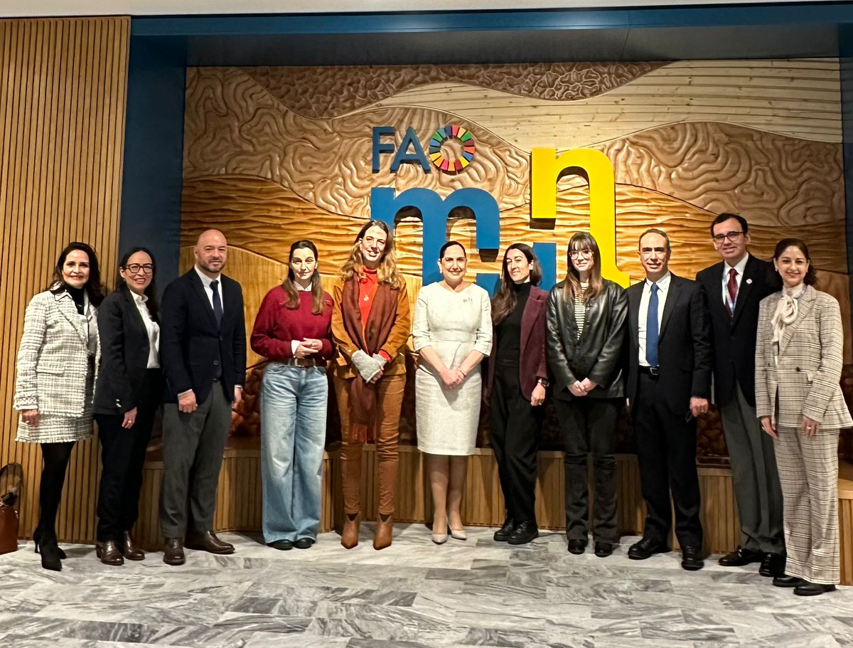MisionMexRoma's tweet photo. México presente en la colección permanente del  #FAOMuNe con la obra de la artista Betsabeé Romero, que refleja la centralidad del maíz en nuestra cultura 
#culturadelmaíz @SRE_mx @OCHOA_MX_UN https://t.co/KuCW5oLug1