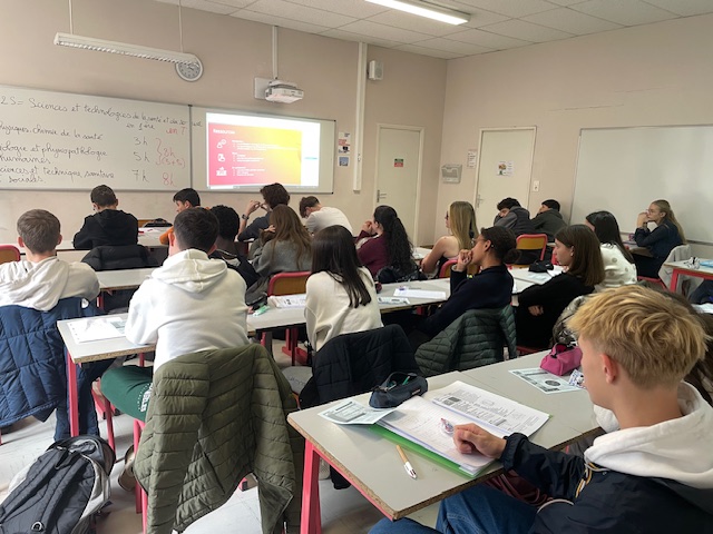 LYCÉE JACQUES MONOD LESCAR tweet media