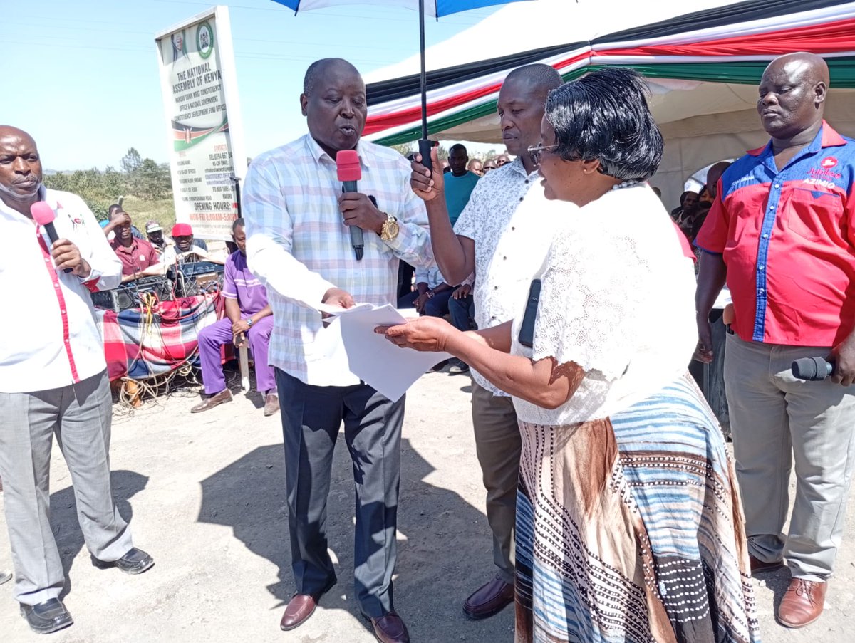 CdfNg27765's tweet photo. Successful bursary cheques issuance exercise held today at the NG-CDF offices Githima. 

Thank you for turning up.
#ElimuKwanza #NGCDF #EmpoweringLearners https://t.co/XtRuguC7ZF