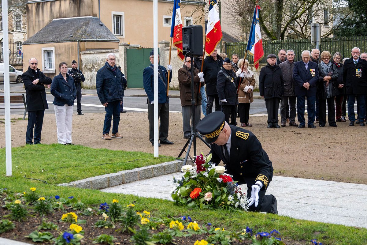 #PriseDeFonction | Nous souhaitons la bienvenue à M. Jean-Baptiste Constant, qui prend officiellement ses fonctions ce jour en qualité de sous-préfet de l'arrondissement de La Flèche.

Délégué du préfet dans son arrondissement, M. Constant veillera à l'application des politiques