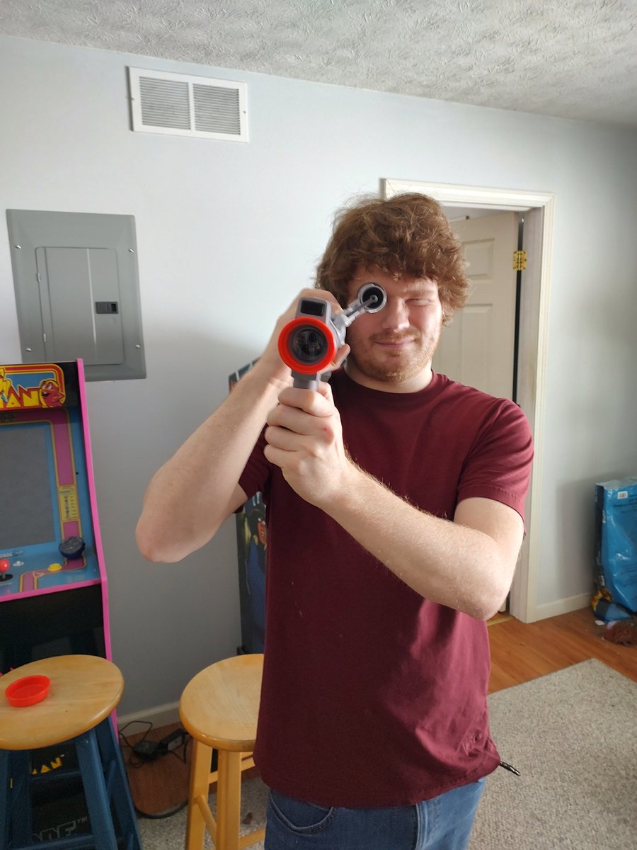 GingeTheRipper's tweet photo. Self-control is for peasants.

#superscope #nintendo #gingetheripper https://t.co/WpBHjGU5En