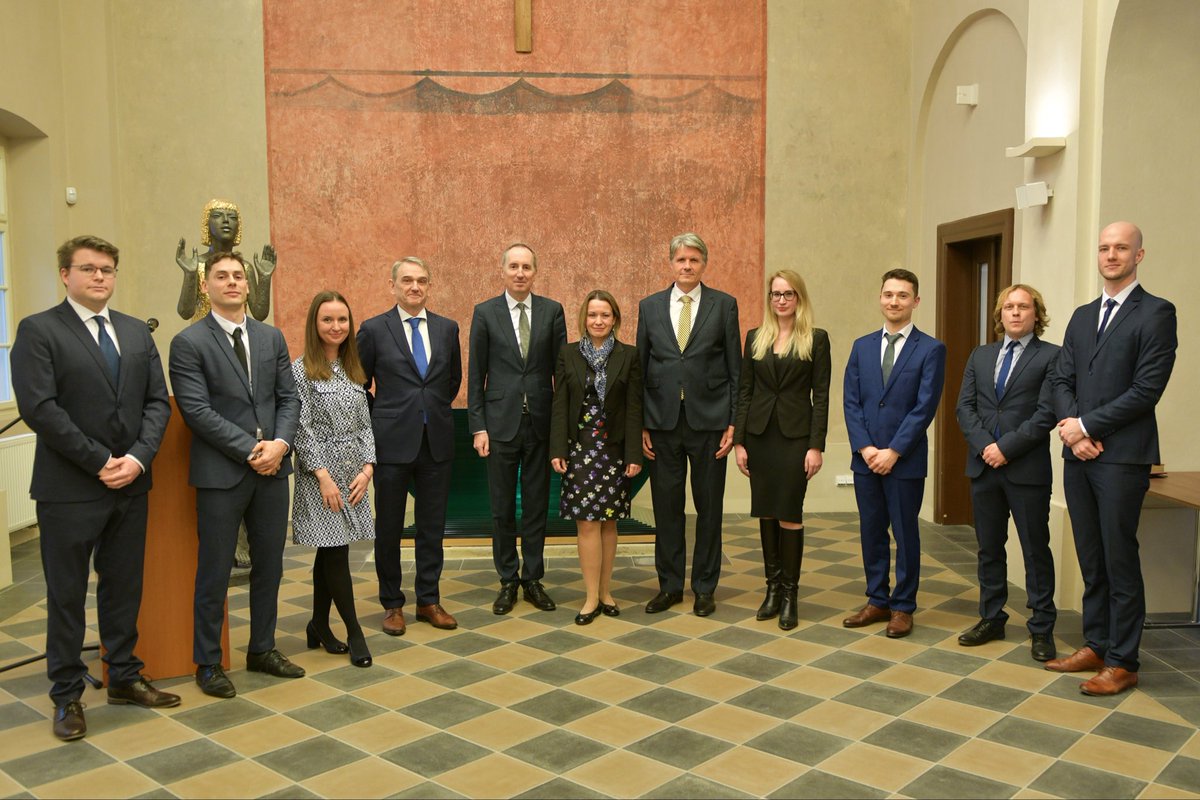 Ministerstvo zahraničních věcí tweet media