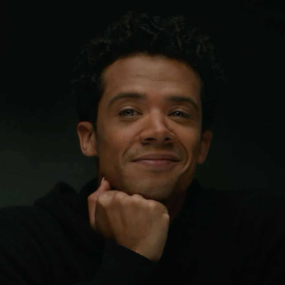 kittydulac's tweet image. this pic of lou gets me every timeeee 😭😭 he’s genuinely so cute oh my god GUYS