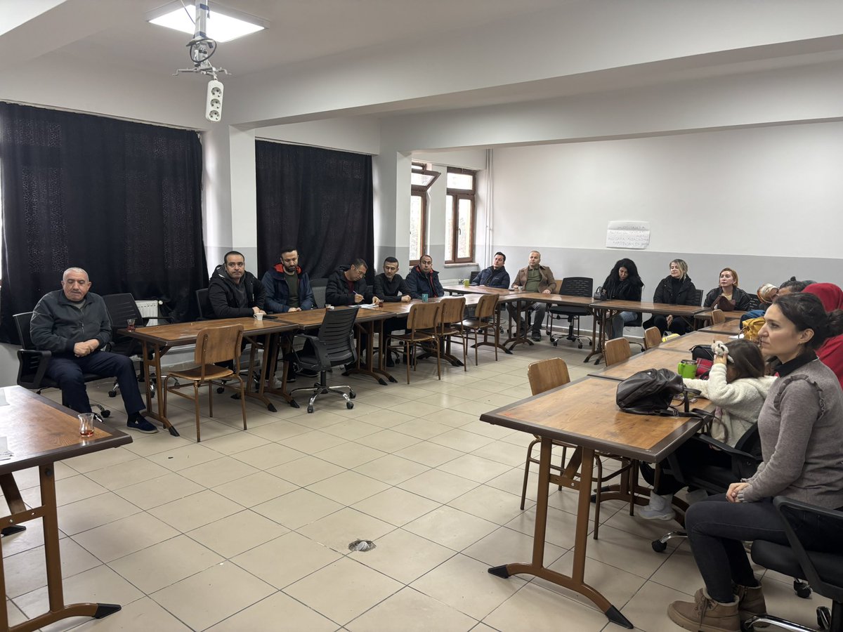 İkinci dönem başı öğretmenler kurul toplantısı yapıldı.Emin adımlarla daha ileriye <a href="/kayapinarmem/">Kayapınar İlçe Millî Eğitim Müdürlüğü</a> <a href="/akaraceylan2021/">Abdullah KARACEYLAN</a> <a href="/Kayahansubasi/">Kayahan Subaşı</a> <a href="/Diyarbakirmem/">Diyarbakır İl Millî Eğitim Müdürlüğü</a> <a href="/tcmeb/">Millî Eğitim Bakanlığı</a> <a href="/Yusuf__Tekin/">Yusuf Tekin</a>