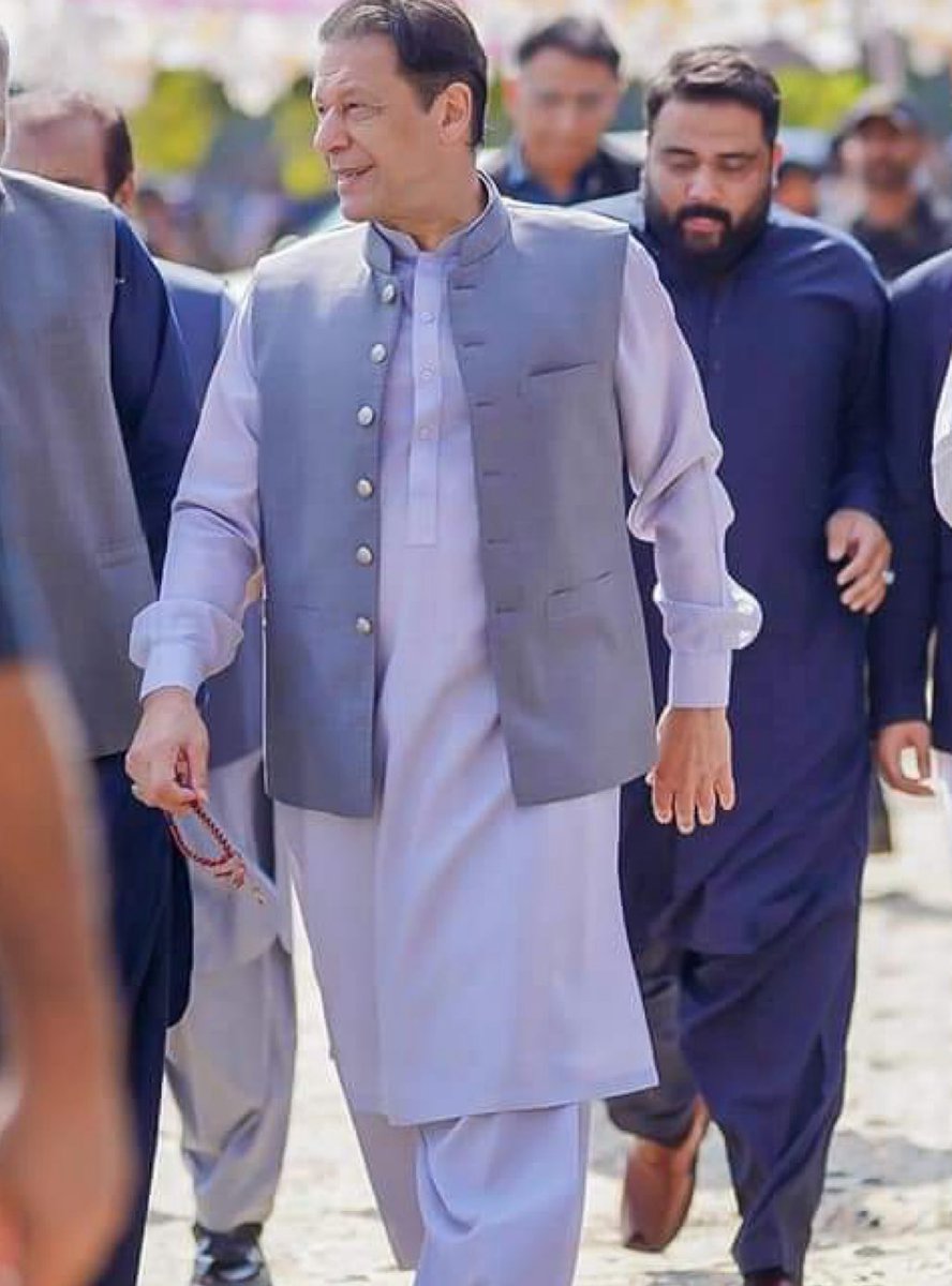 FarzanaSaeedPTI's tweet photo. کس۔شیر کی آمد ھے کے رن کانپ رہا ھے 
ماشاءاللہ عمران خان زندہ باد https://t.co/Udkx55CYgh