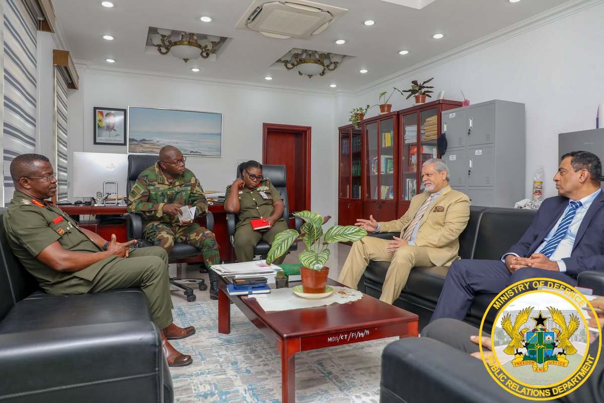 PakinGhana's tweet photo. Pakistan delegation led by Mr. Hamid Asghar Khan, Addl. Foreign Secretary, met senior officials of the Defence Ministry of Ghana to discuss matters of mutual interest and explore avenues for enhanced defence collaboration.@modghana  @ForeignOfficePk @PkPublicDiplo @GovtofPakistan https://t.co/m2bqqQI9mr