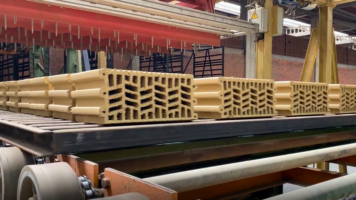 🏡 En vivienda, la elección del sistema constructivo es clave. La Termoarcilla de Cerámica Campo aporta prestaciones térmicas, durabilidad y eficiencia energética en edificación residencial.

👉 ceramicacampo.es/construccion-e…

#CerámicaCampo #Termoarcilla #Vivienda #Construcción