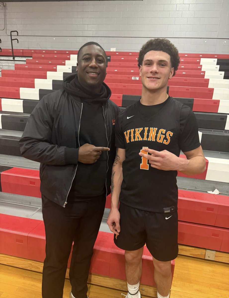 jayramm1of1's tweet photo. After a great call and conversation with Central Michigan University I am blessed to receive my first D1 offer to play football at Central Michigan! Thanks to Central Michigan University for this opportunity. 
@CoachChapin @CMU_Football @CoachCBW @Coachparker22  
#CMU https://t.co/jumDTSXms2
