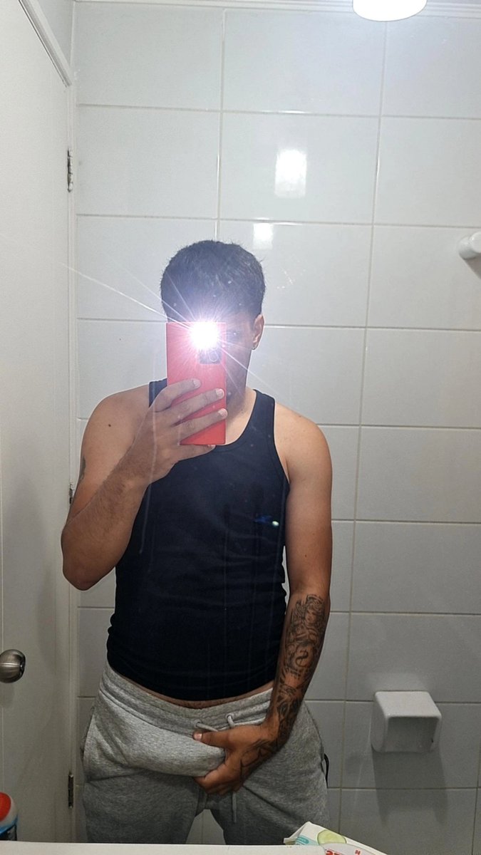 alejitox20's tweet photo. @Noah_Pells 🍆🍆🍆Página azul https://t.co/fdhirZq4tU https://t.co/rCd4BA4svO