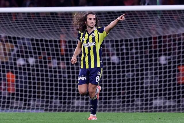 lequipe's tweet image. Actifs immobiliers, sponsoring, avantages fiscaux : les dessous de la folie dépensière de Fenerbahçe malgré une dette de de 500 M€
➡️ l.lequipe.fr/XjU