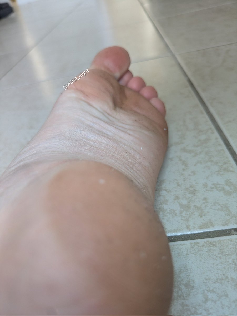 It's sweaty, dirty sole Summer here in Australia ☀️👣