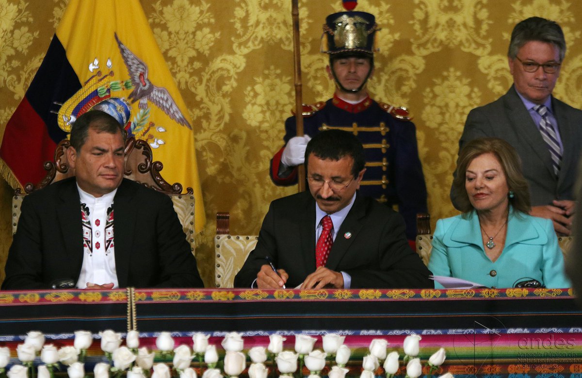 ErnstPazmi's tweet image. El gobierno activa todo su aparato de mercenarios de la comunicación digital para tratar de vincular a @MashiRafael con los archivos de Epstein, por una reunión en el marco de un acuerdo comercial en 2016, donde además estuvo la Tía del presidente actual. 

Sin embargo, nada…