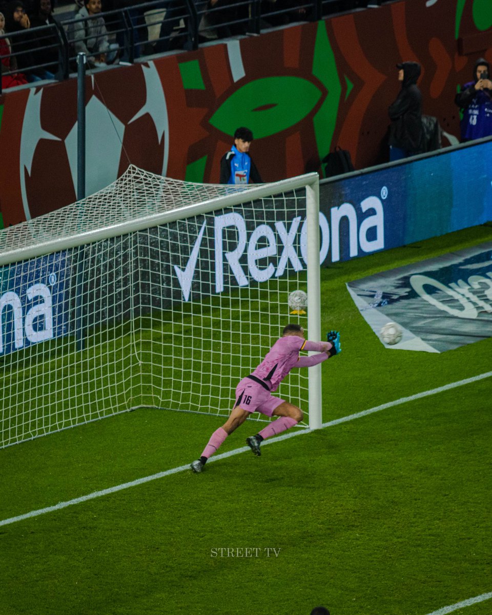 Shot stopper for the indomitable lions @devis.epassy is +1 today 🦁🎉