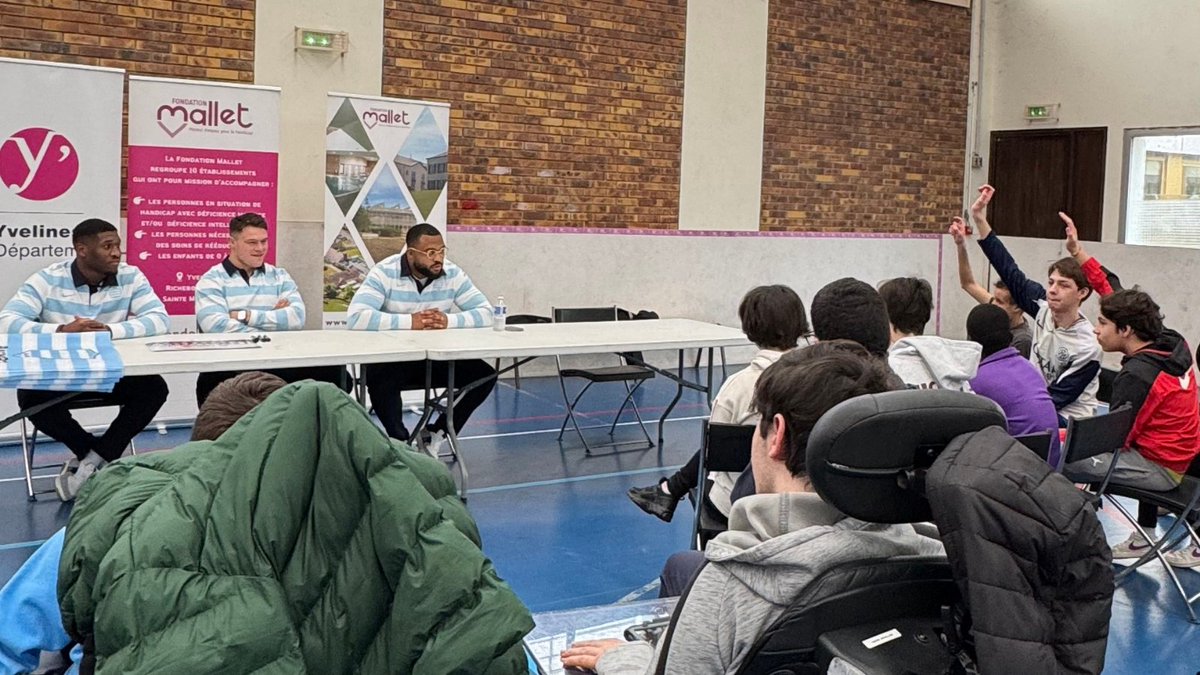 FMN78's tweet photo. #lesCyprèsIEM I Rencontre placée sous le signe du #rugby !🏉Trois joueurs du @racing92 sont venus #partager un moment privilégié avec les jeunes de l'IEM les Cyprès. Au programme : #Boccia, échanges réciproques, dédicaces et photos.
Merci à eux et à @Les_Yvelines🙏
#SportPourTous https://t.co/1oHXmioAJg