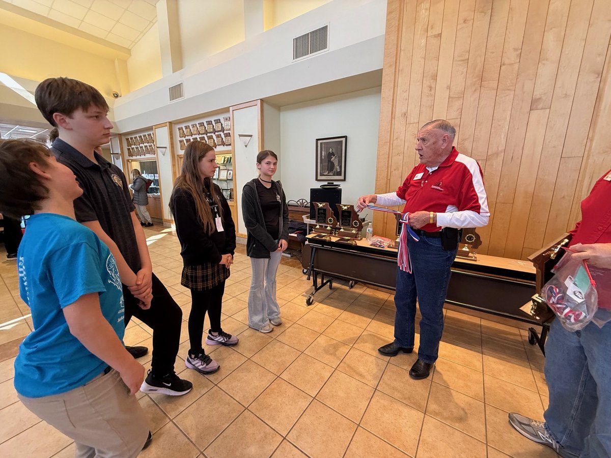 2025 Scholar Bowl Final results have been posted. Thank you to all the volunteers who make this even possible and CONGRATULATIONS to all our participants. This years state champs the Saints from St. Paul’s, Des Peres lsam.org/tournaments/sc…