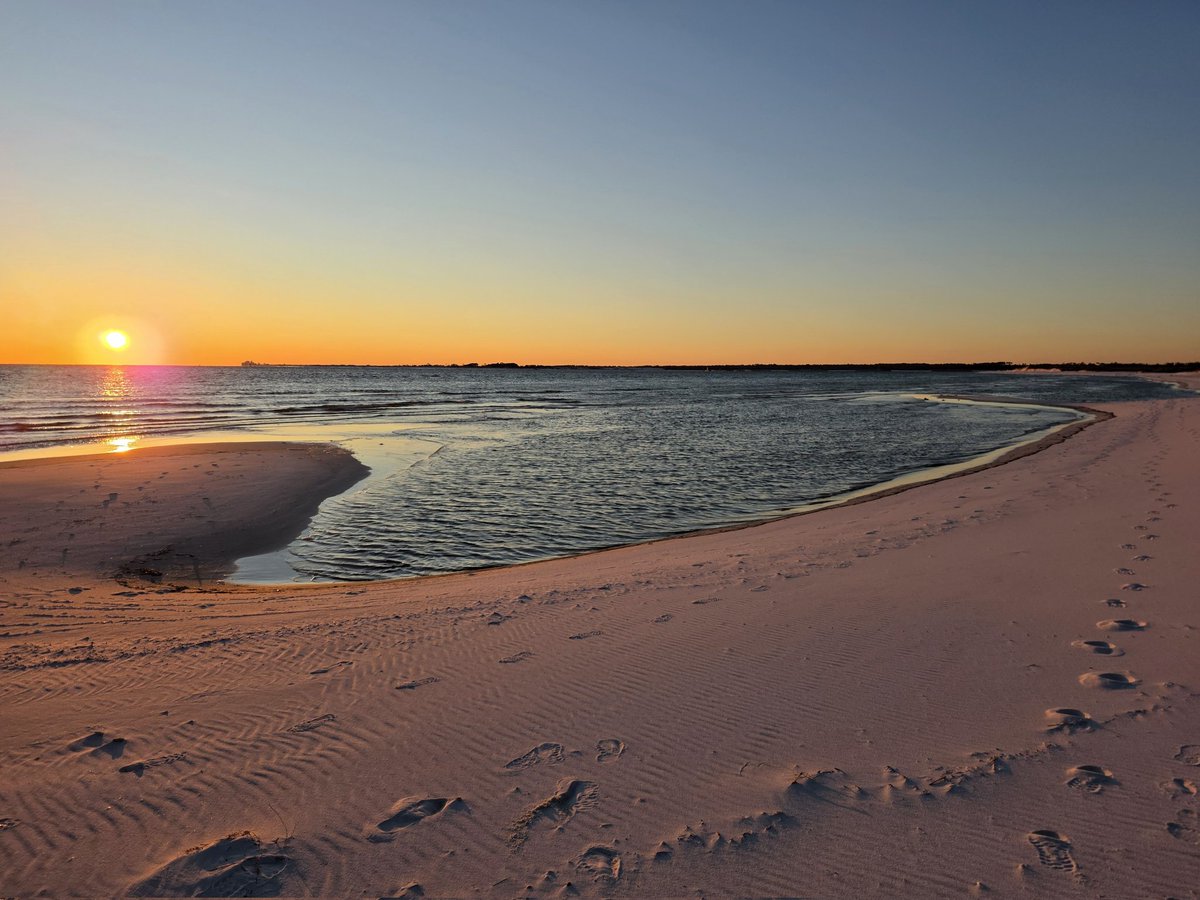 TonySides's tweet photo. Fort Pickens yesterday @spann https://t.co/g3Lcat60N8
