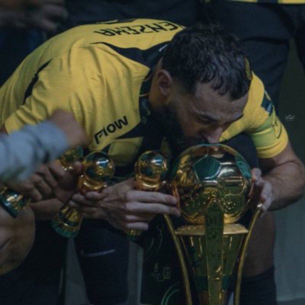 Heem_1a's tweet photo. اعظم من ارتدى المقلم 

ان بقيت فأنت القائد 
وان غادرت ستظل اعظم اسطورة للنادي ☝️💛 https://t.co/coH65zOXzJ