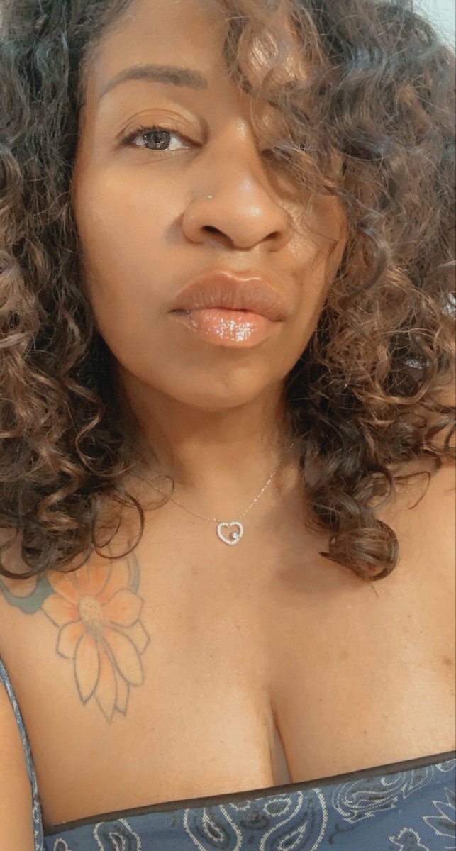 Cougars-r-Us tweet media