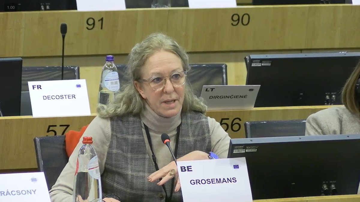 EA_CoR's tweet image. Today, the @EU_CoR #SEDEC commission debated the draft opinion on the protection of children and youngsters in the digital sphere. @EA_CoR member Karolien Grosemans stressed the need for child-friendly safety-by-design but renounced a full ban on social media. 

"Social media are