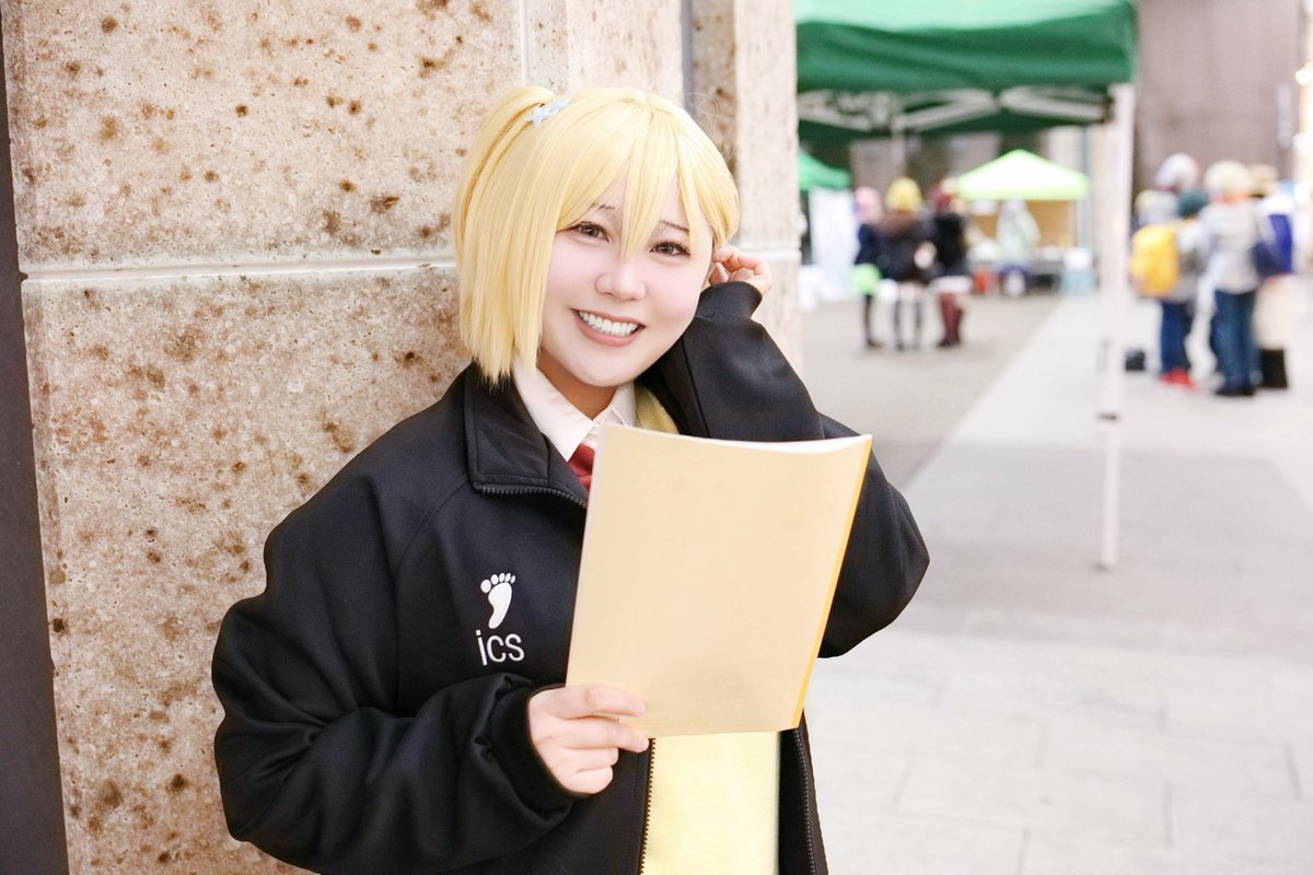 255463's tweet photo. 年も明けたしお友達が増えましたので
改めまして自己紹介を…‼️‼️
歌唄 灯明（うたうひめ）と申します🙇‍♀️
軍歌の歌い手と兼業でコスプレを少々
嗜んでおります◎
こっちはぬこの湊（みなと）です🐾
今年5歳になります🤙🏻
猫ともどもよろしく
お願いしますっ‼️‼️‼️‼️ https://t.co/aubgW6Docn