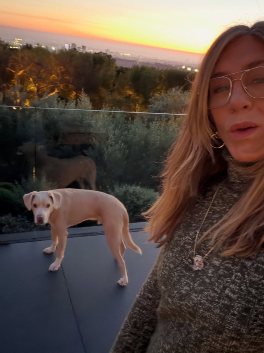 Jennifer Aniston tweet media
