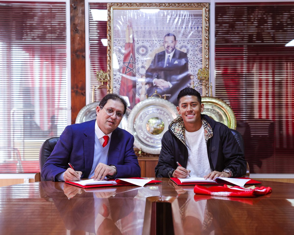 Ramiro Vaca fue presentado oficialmente en su nuevo equipo Wydad Casablanca de Marruecos.