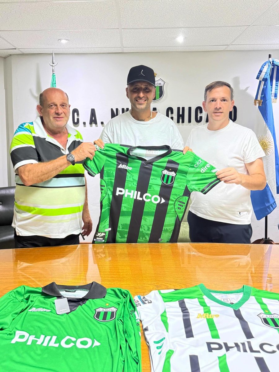 PUSO LA FIRMA ✒️

✍🏼 El jugador Alan Ruiz firmó contrato con nuestra institución.

⚽ El volante ofensivo, con último paso por Estela Amadora 🇵🇹, llega a préstamo hasta diciembre de 2026.

Bienvenido a de nuevo Alan, el mayor de los éxitos 💚🖤