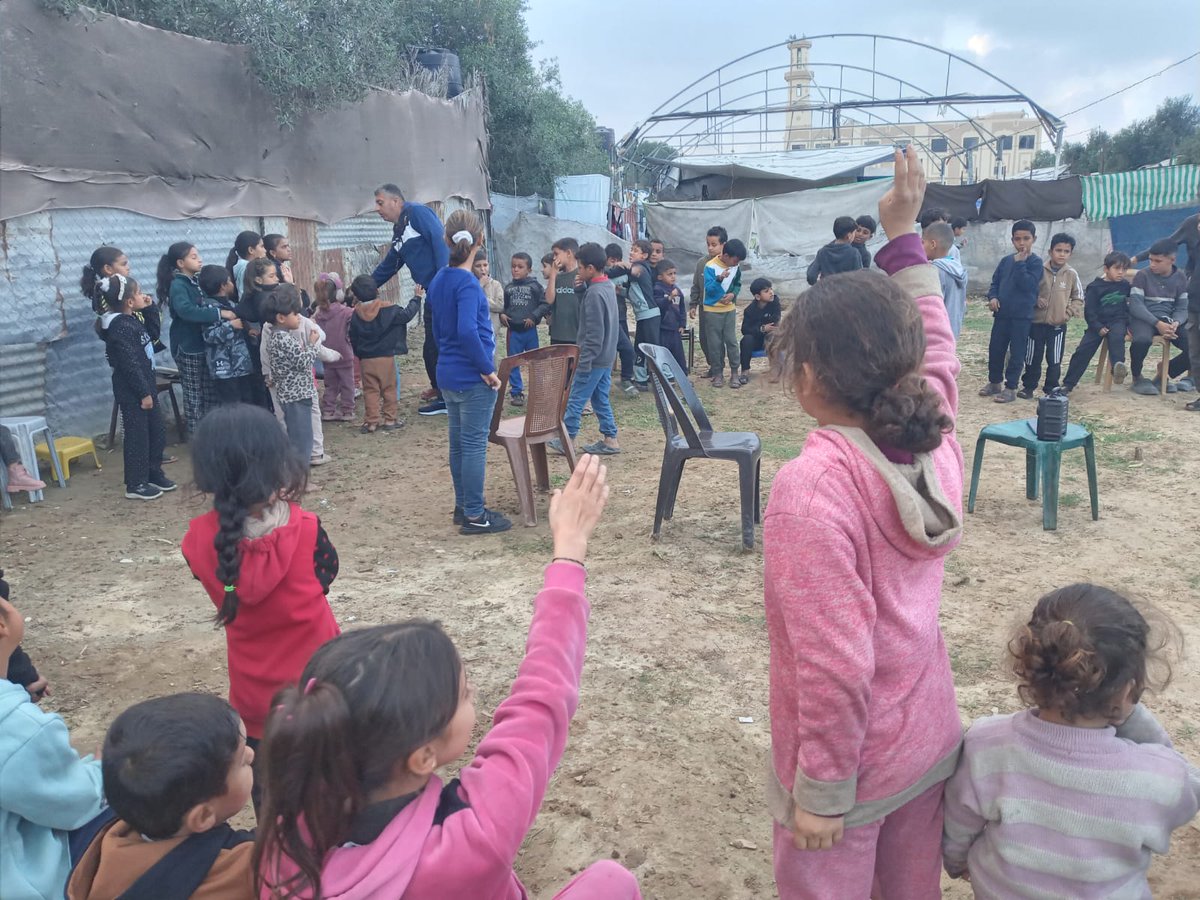 mahmoudebr75800's tweet image. Our children just need someone to motivate them and pull them out of the despair they are still living in. 
They endured what no other creature on this earth has endured. 
Don't be stingy with your donations to them.