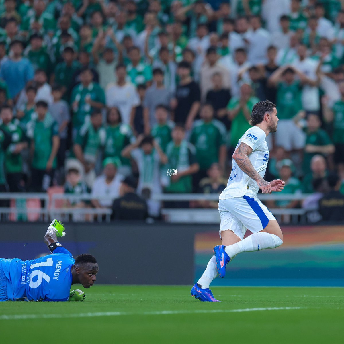 ملك اسيا tweet media