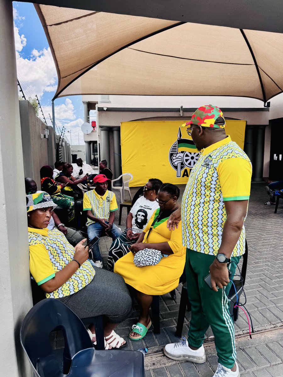 ANC Ekurhuleni Caucus this morning paid homage visit to the departed MMC of Roads and Transport Cde Andile Mgwevu family