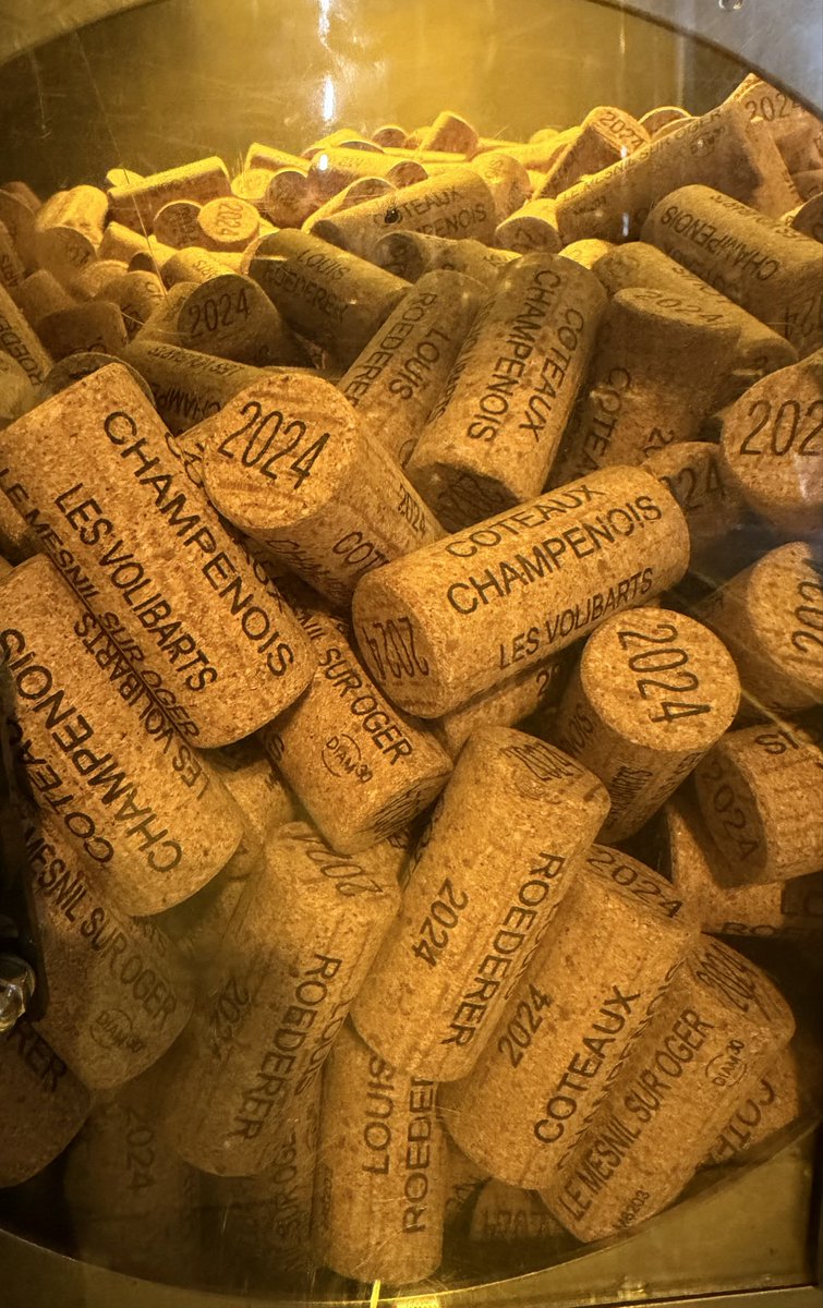 Louis Roederer tweet media