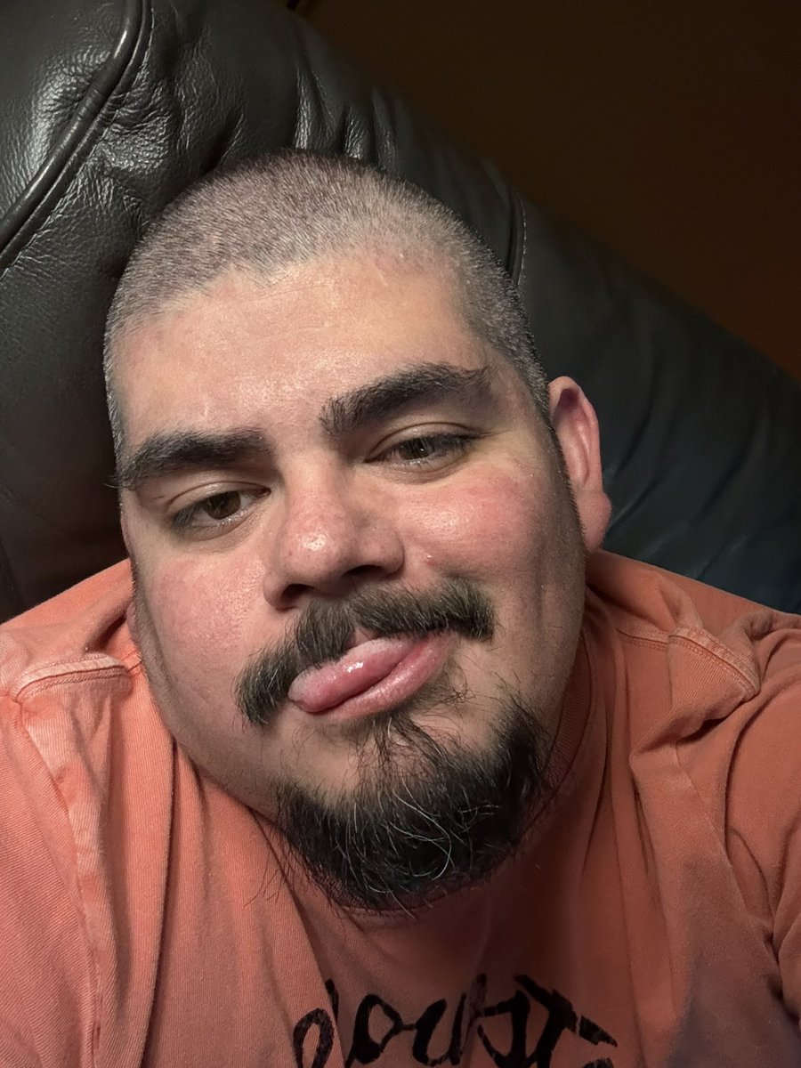 freddycubby's tweet photo. Buzzed boy https://t.co/s1B5drTjNJ