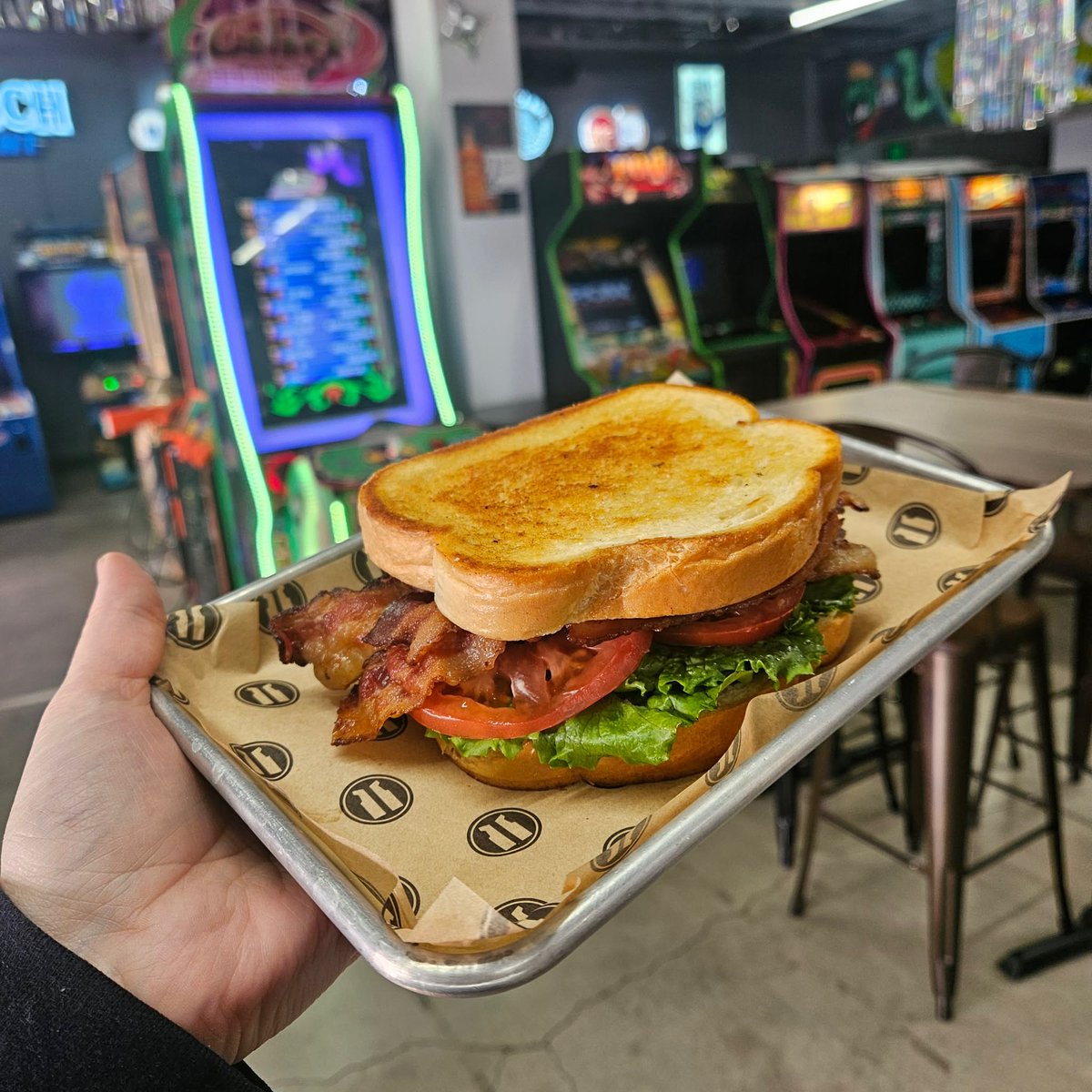 Arcade_11's tweet image. Craving a delicious BLT for lunch? Swing by Arcade 11 Bar &amp;amp; Restaurant for our Weekday Lunch BLT Special! Enjoy a tasty BLT sandwich with a side for only $8 🥪🥓 Don't miss out! #BLTspecial #lunchdeal #Arcade11BarAndRestaurant