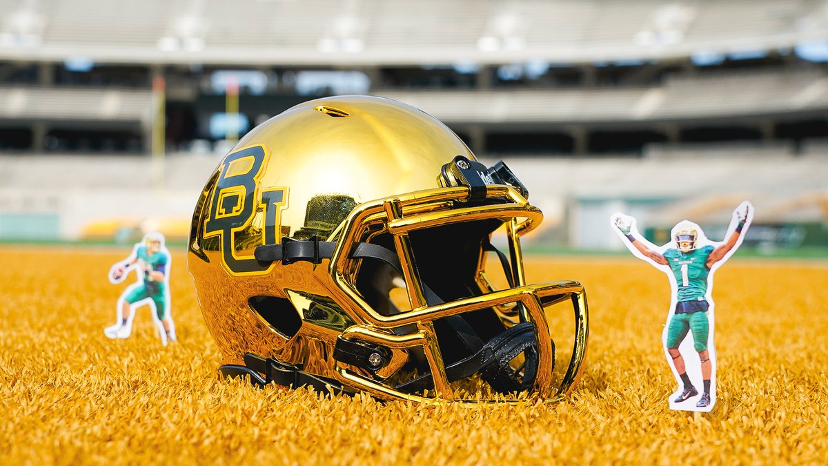 BaylorAthletics's tweet image. Honey, I shrunk the helmet 🤭

Get yours at the @BaylorBookstore: baylorbea.rs/3M8UxrE

#SicEm