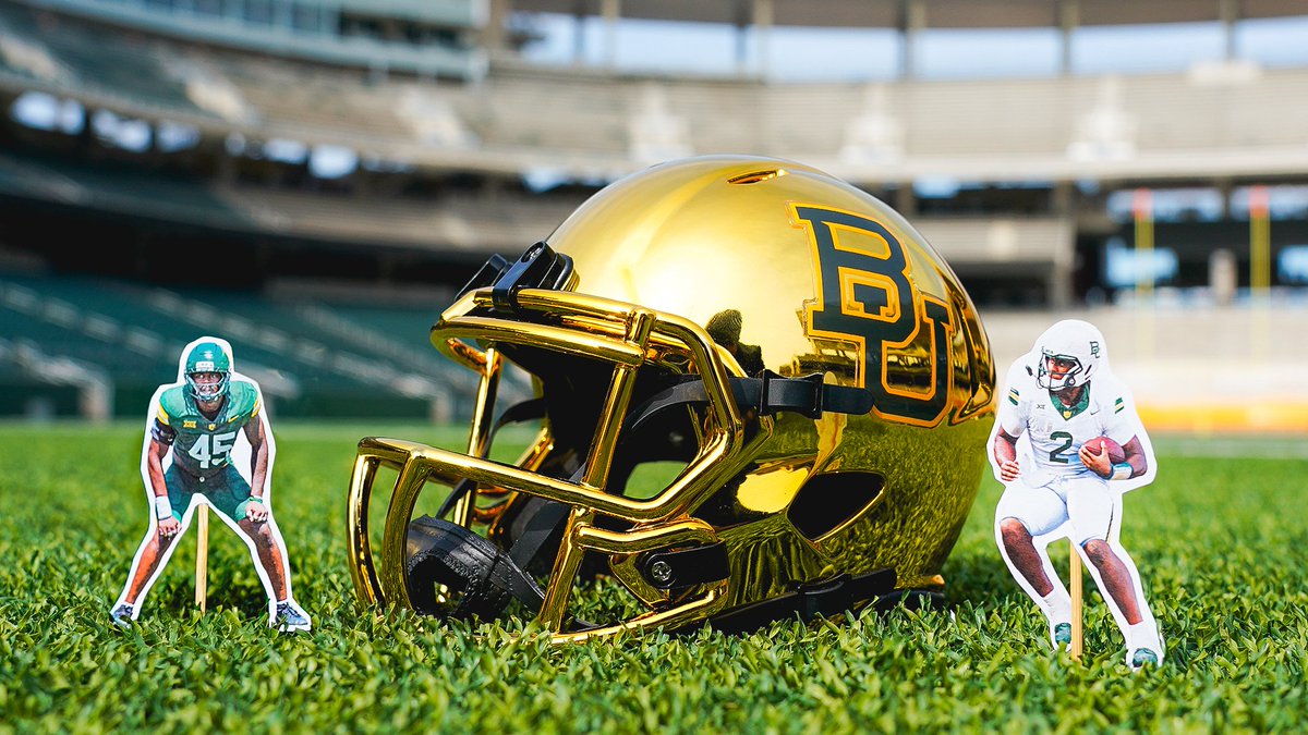 BaylorAthletics's tweet image. Honey, I shrunk the helmet 🤭

Get yours at the @BaylorBookstore: baylorbea.rs/3M8UxrE

#SicEm