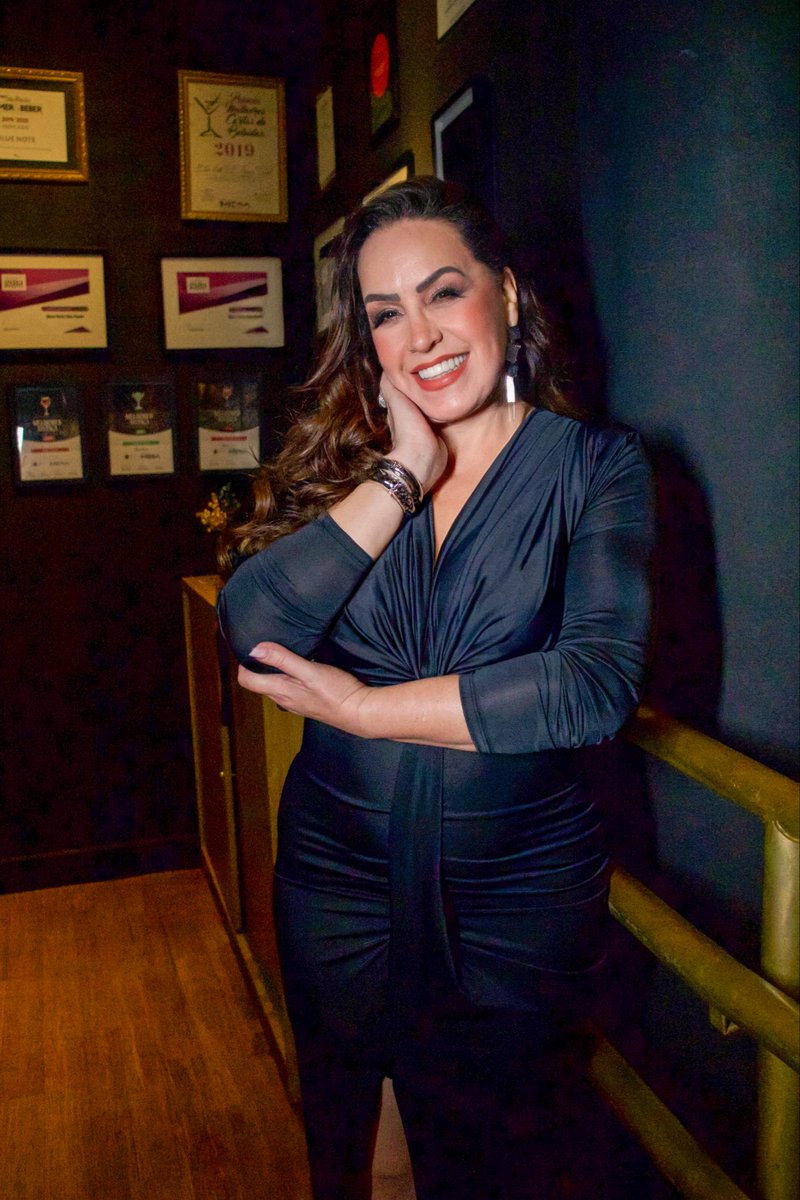 Bem-Vindo, Fevereiroooo! 🤗🎉🎊

Que seja um mês leve, próspero e cheio de bençãos! Por aqui, teremos muitas emoções: Gina Canta Gal, Carnaval, Viagem Especial, estou ansiosíssima e muuuito PRONTA!! 🙏🏼❤️🫶🏻🎤🎶💚🤍🍀🥁🎹🎸🎺🎷🥁💃🏻✈️