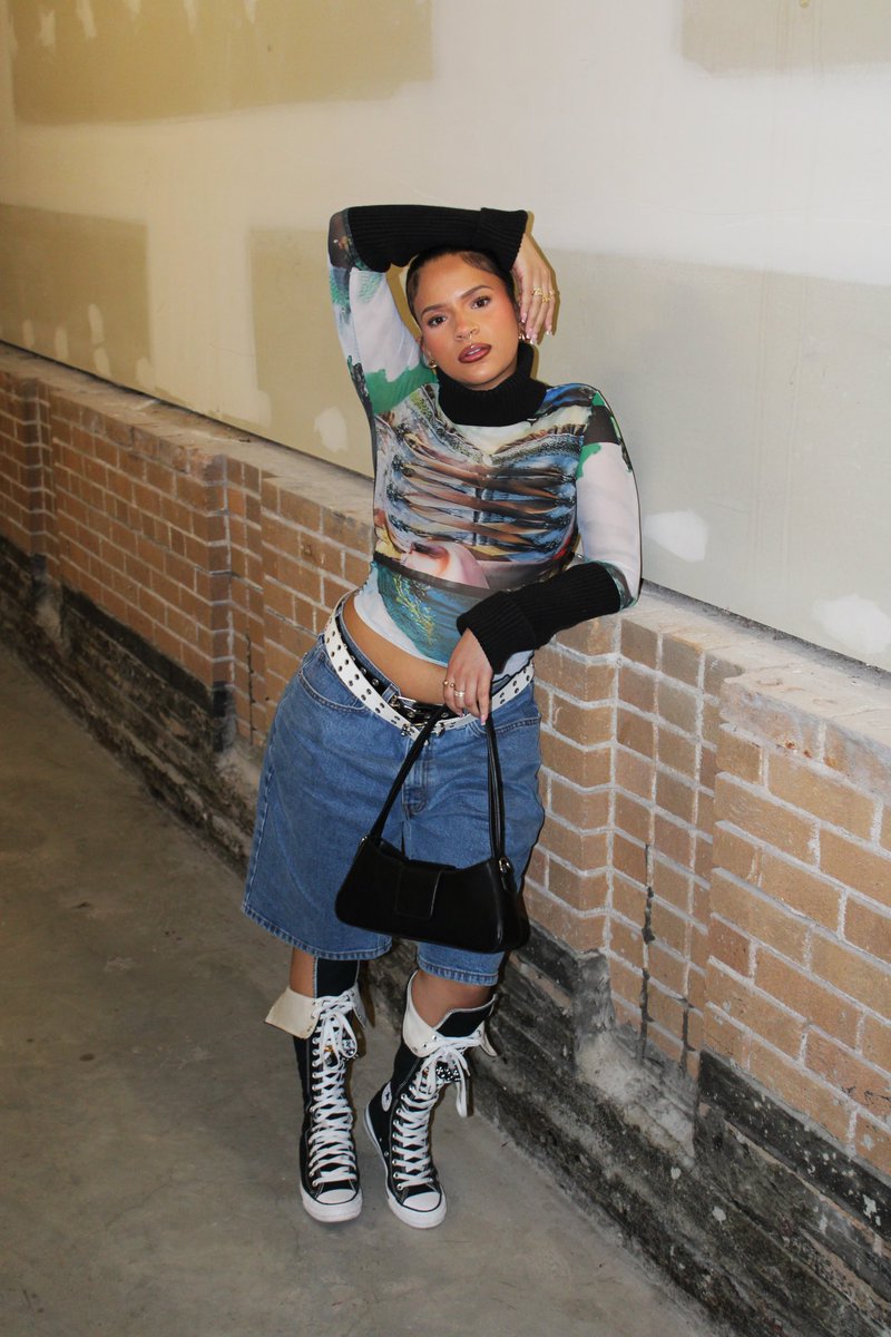 amariyahhhb's tweet photo. 🎱 https://t.co/S2q752zchy