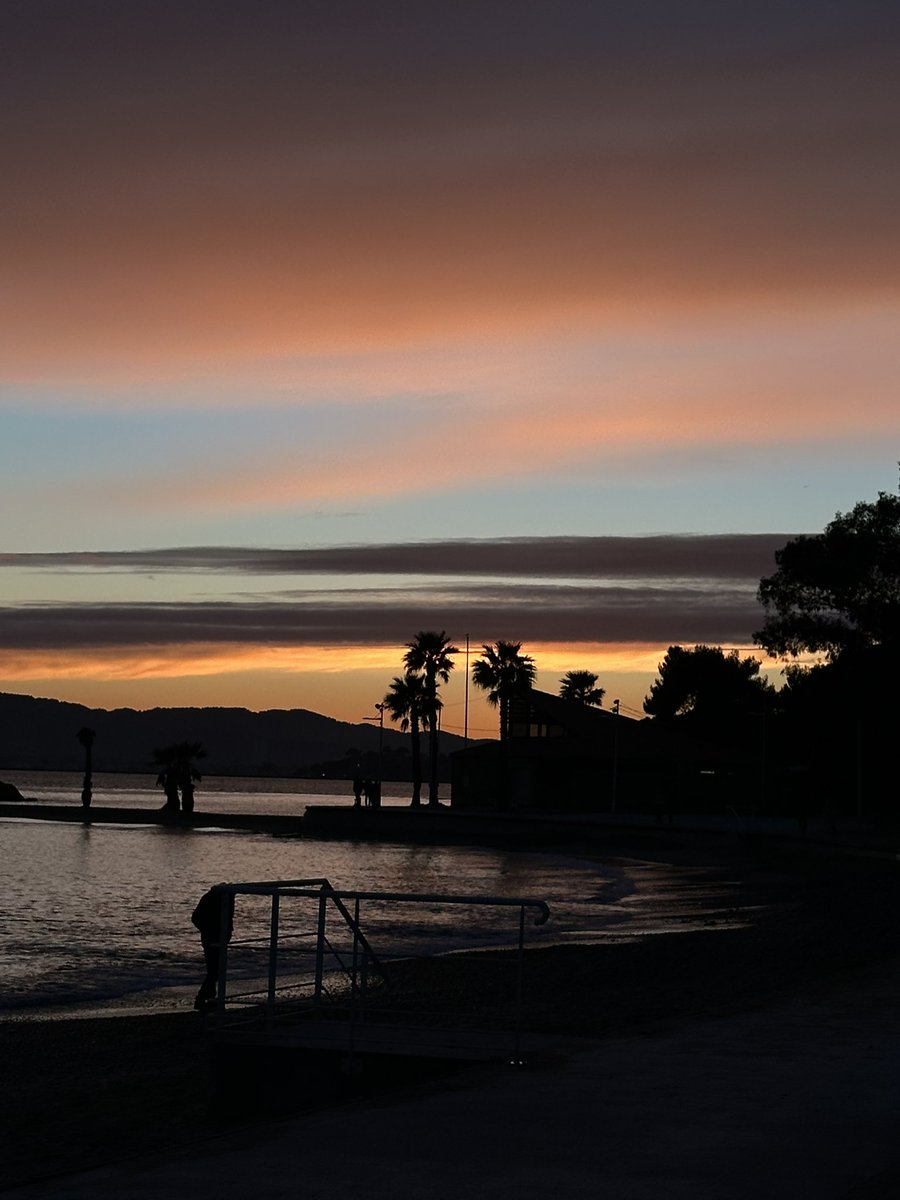 computer napper tweet media