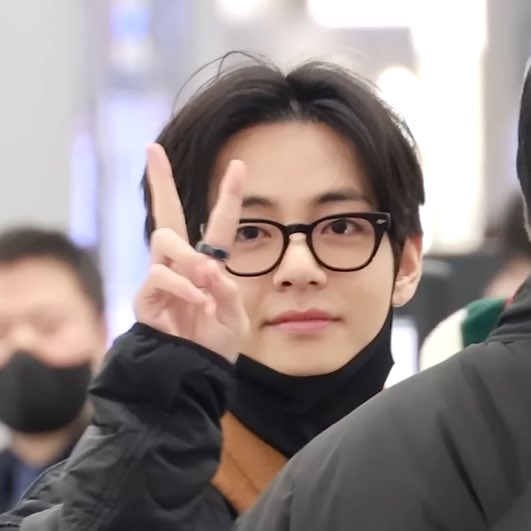 celesvntae's tweet photo. he is so adorable <3 https://t.co/qeyDkCK9UZ