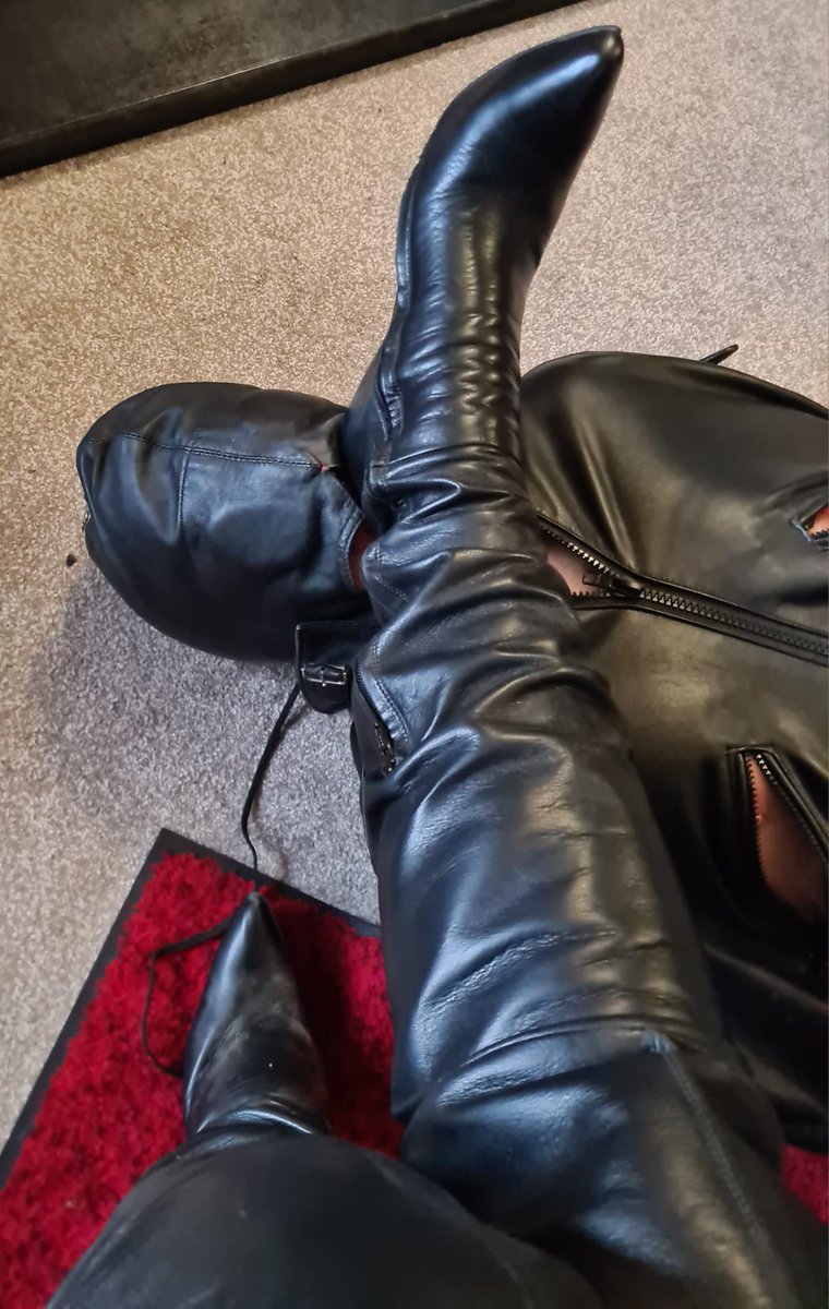 Mistress_Minxski tweet media